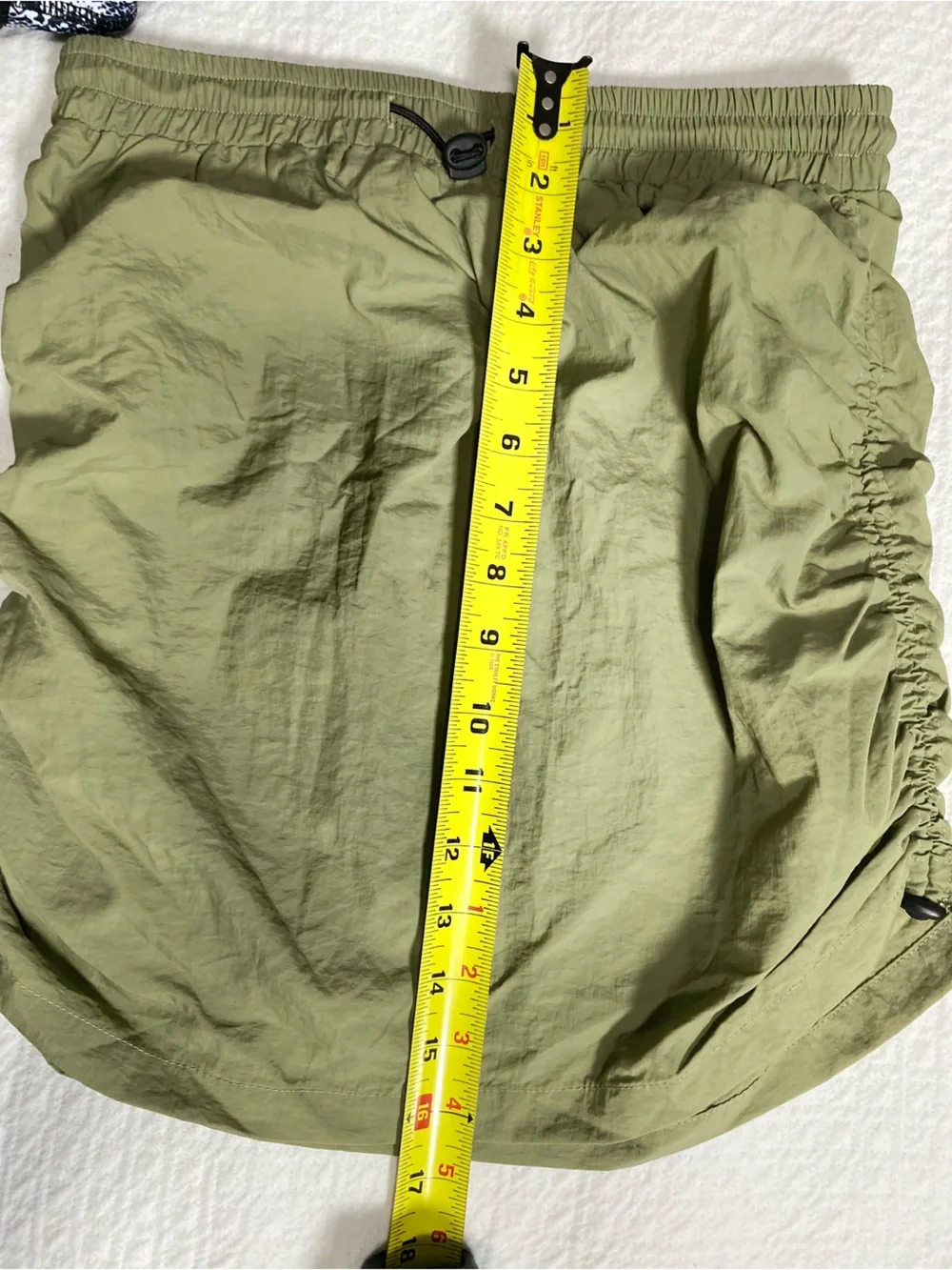 SHEIN Olive Green Lightweight Drawstring Waist Shorts Women’s Small